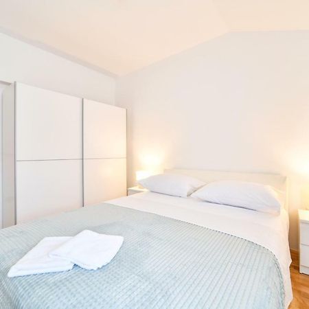 Hotel Apartman Novokmet-Crno Zadar Exteriér fotografie