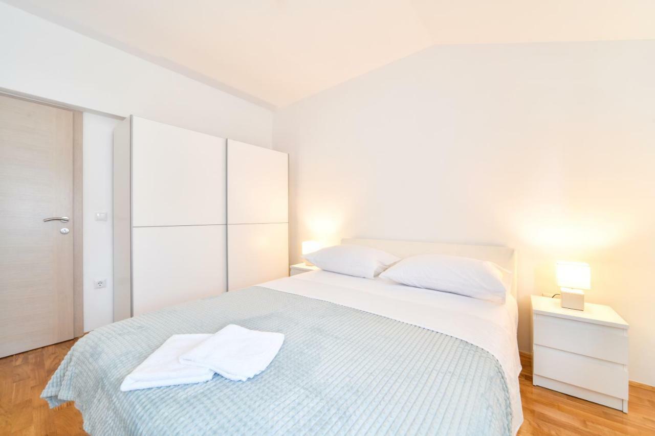 Hotel Apartman Novokmet-Crno Zadar Exteriér fotografie