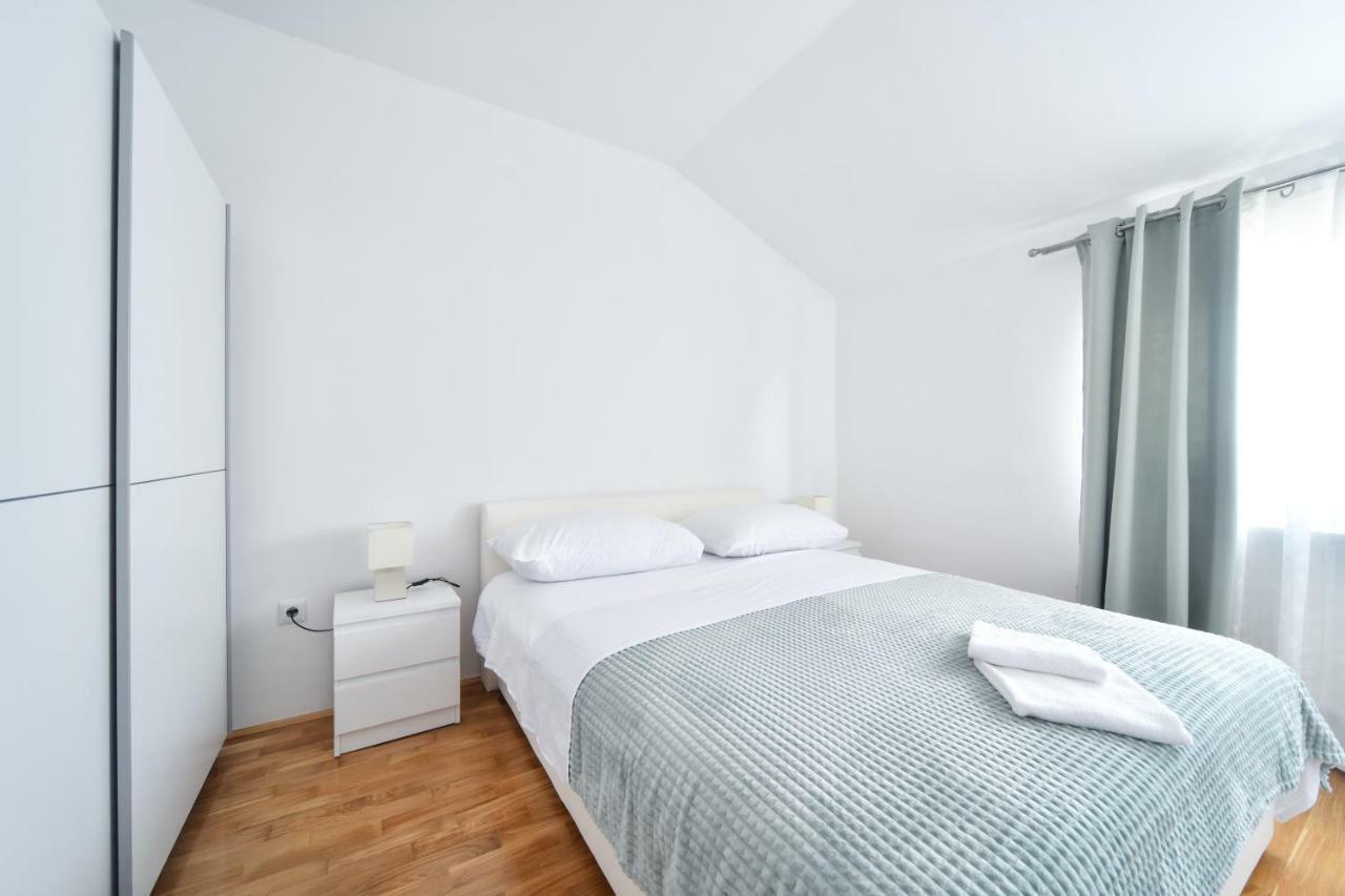 Hotel Apartman Novokmet-Crno Zadar Exteriér fotografie