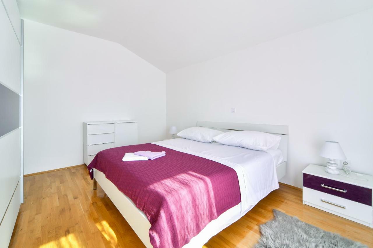 Hotel Apartman Novokmet-Crno Zadar Exteriér fotografie