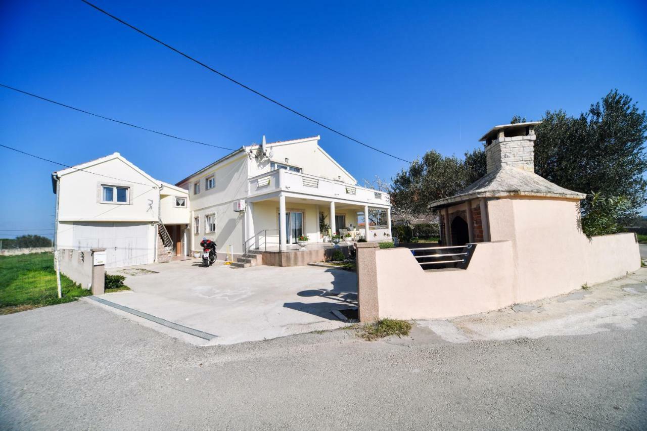 Hotel Apartman Novokmet-Crno Zadar Exteriér fotografie