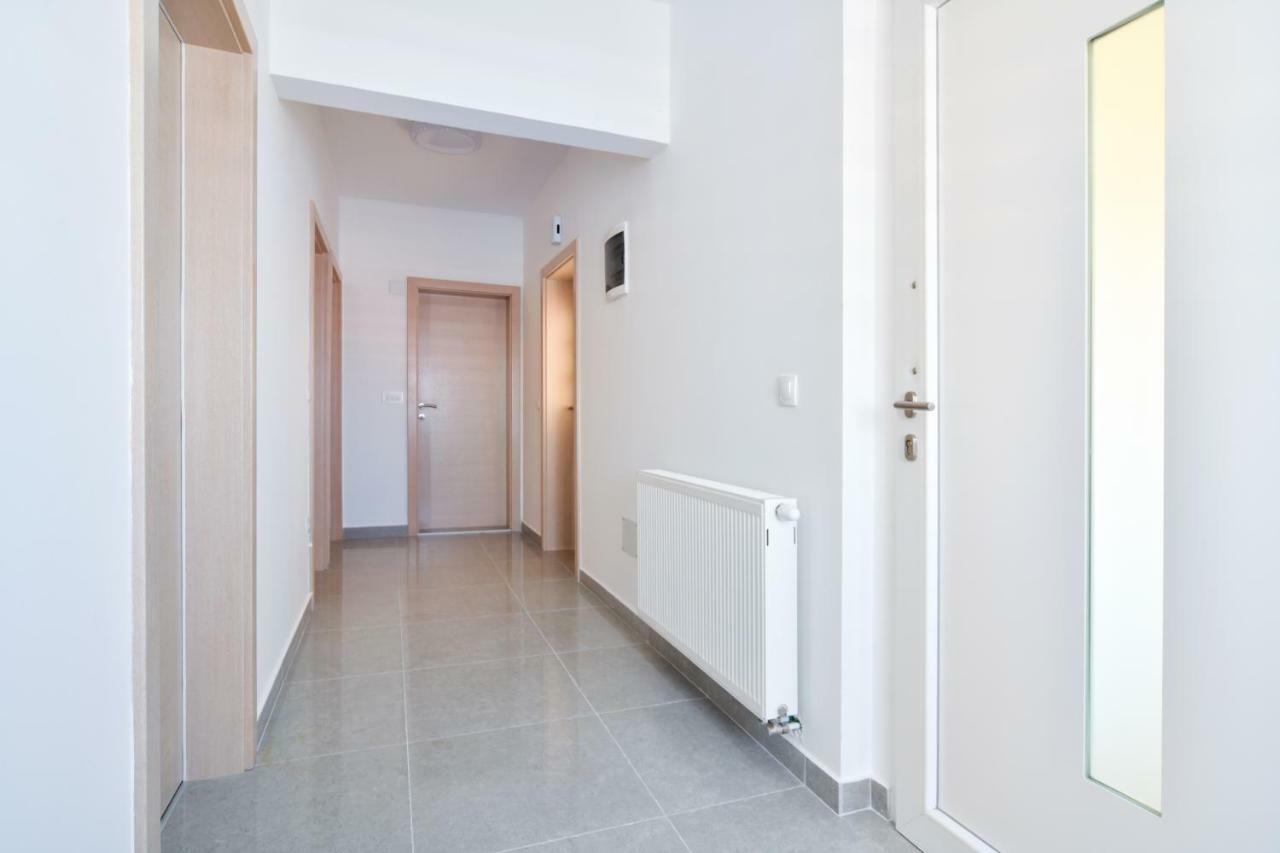 Hotel Apartman Novokmet-Crno Zadar Exteriér fotografie