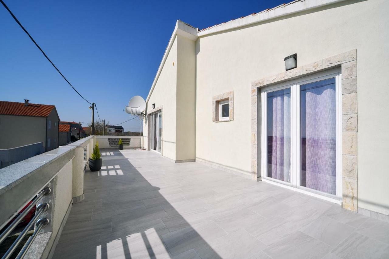 Hotel Apartman Novokmet-Crno Zadar Exteriér fotografie